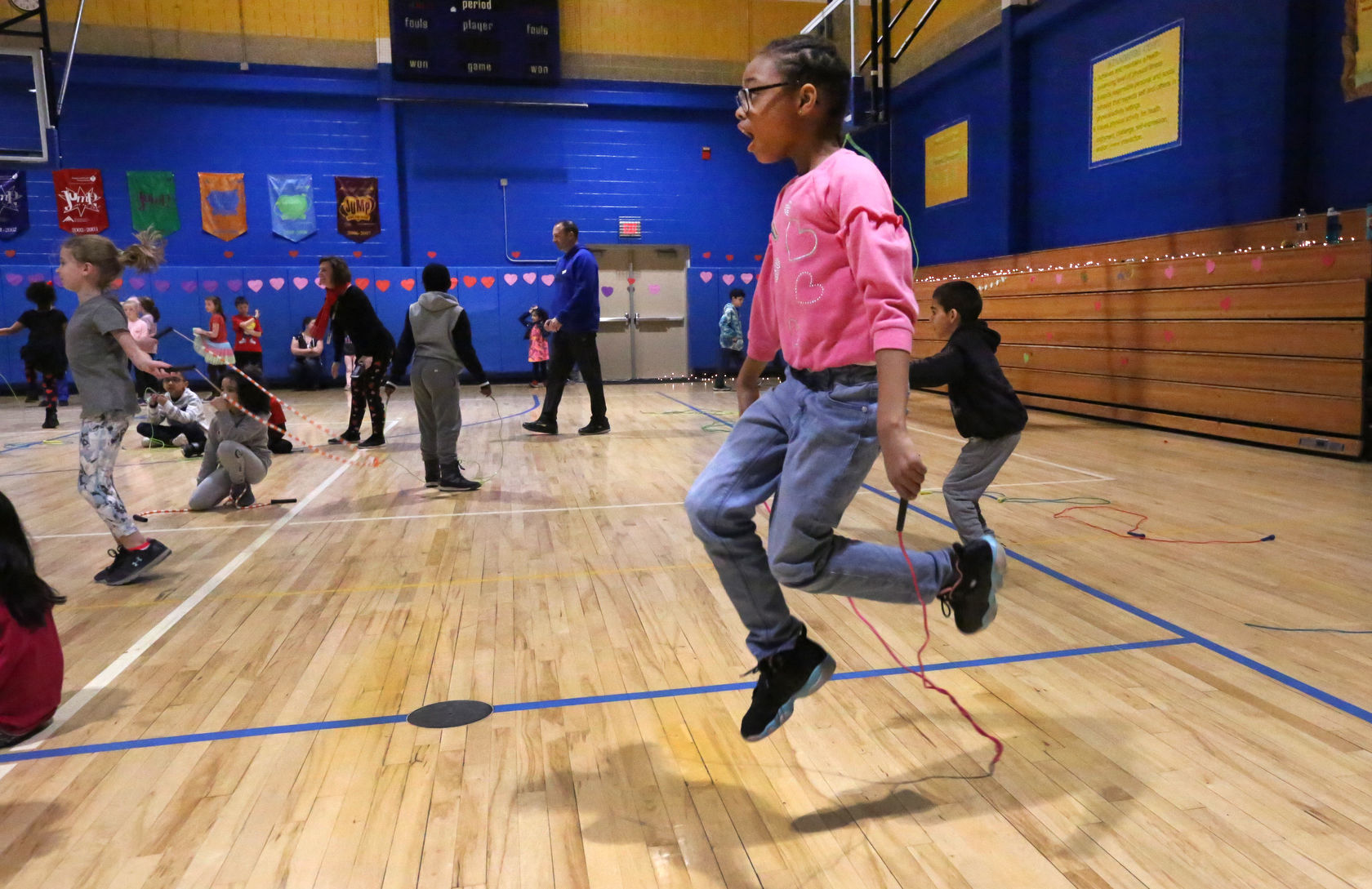 Marsh School dance and jump rope contest